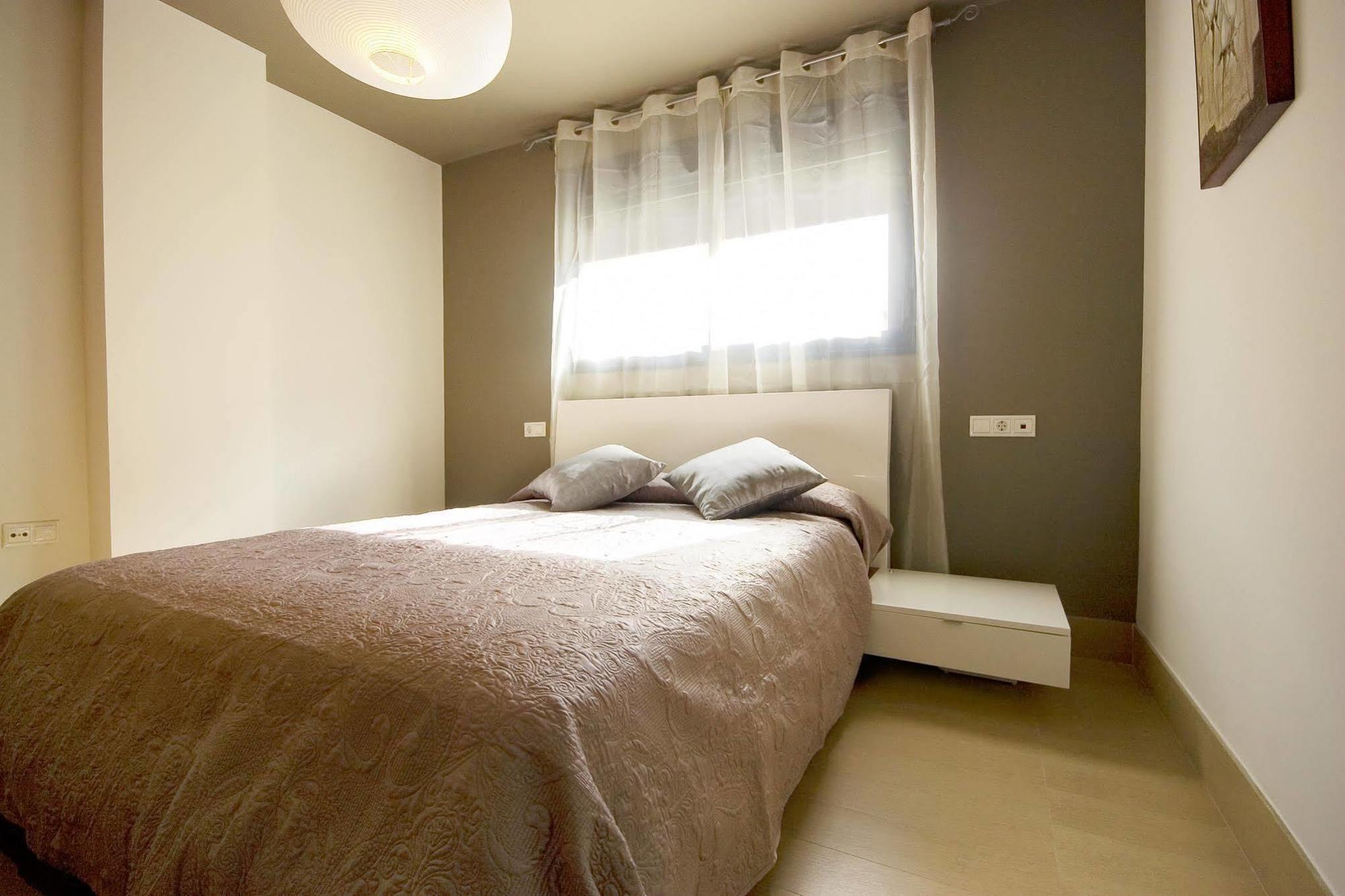Apartamentos 16:9 Suites Almería Exterior foto